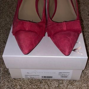 Ann Taylor Bridget Red Suede Bow Shoes Kitten